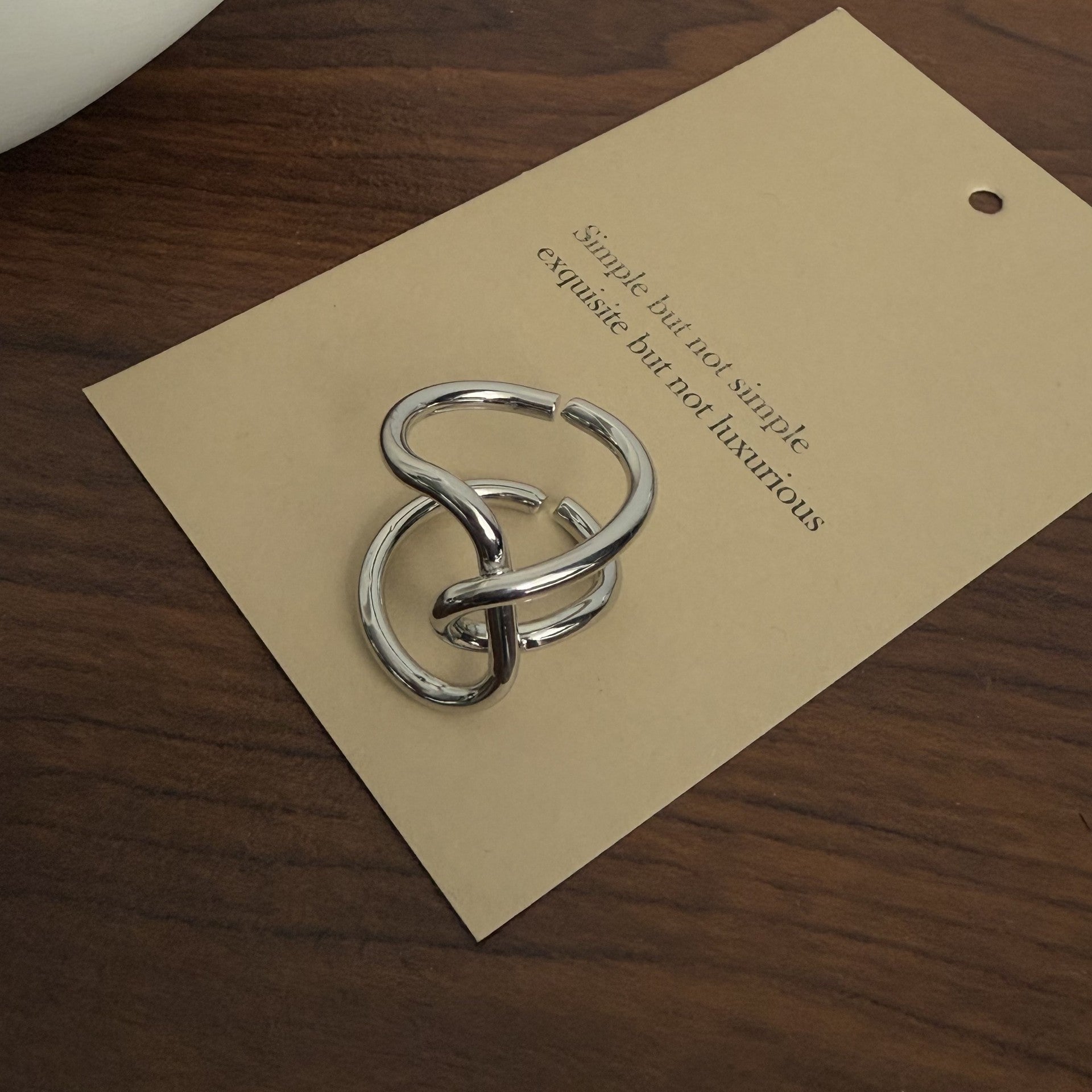 Keaton Sculptural Open Ring - Silver Bold Line Intersecting Ring [KIAQOKO4]