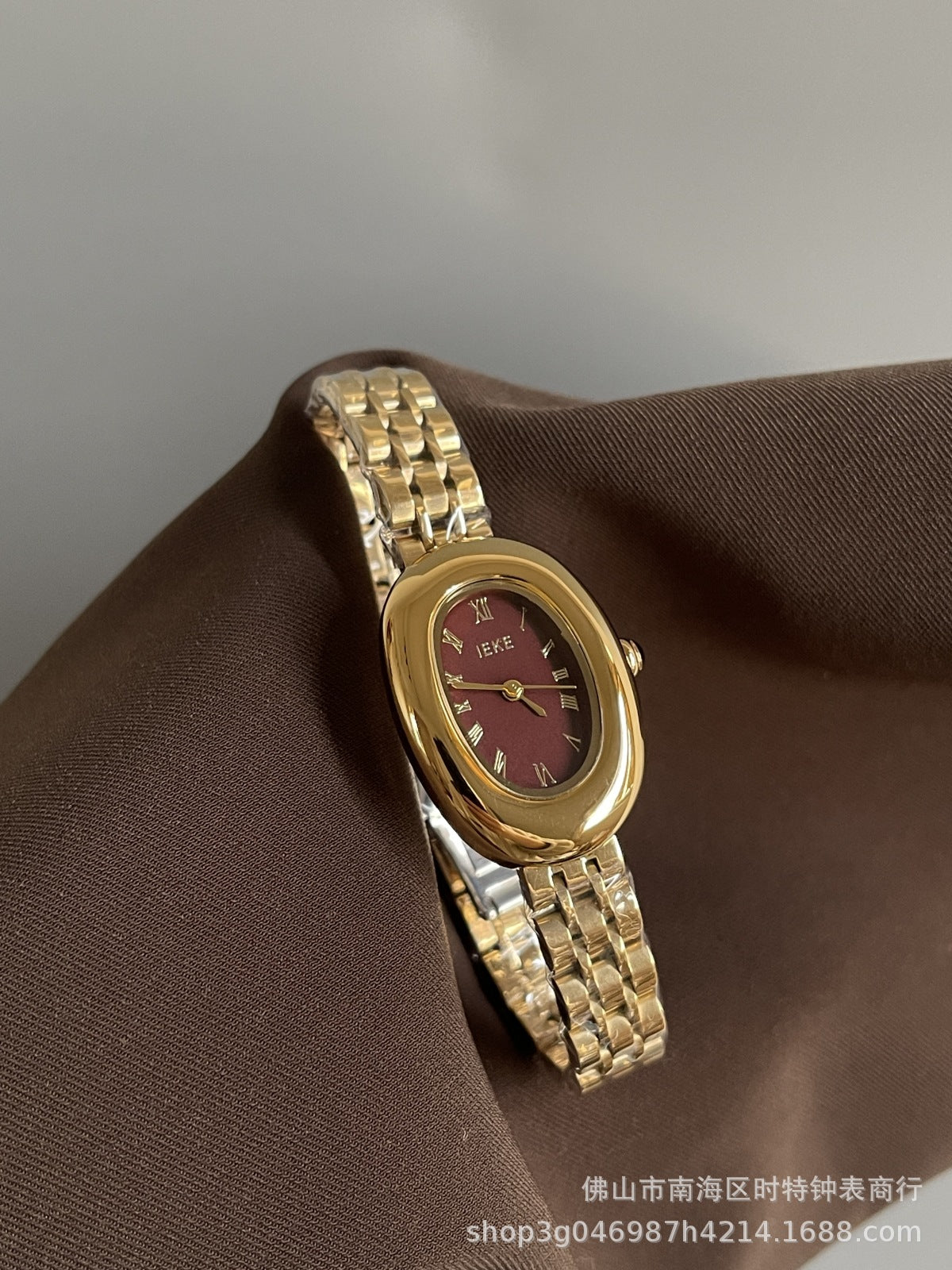 Liba Snakehead Quartz Watch - IEKE Dove Egg 723 Red Dial Gold Steel Band [VJPDAAOE]