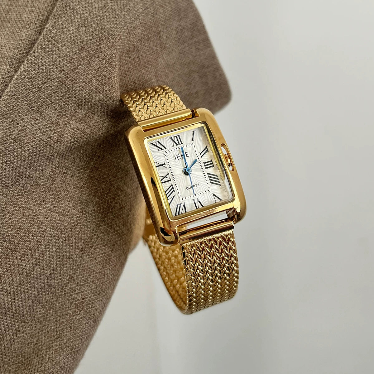 Classic Square Chain Watch - Gold with White Dial [9P0W0O73]