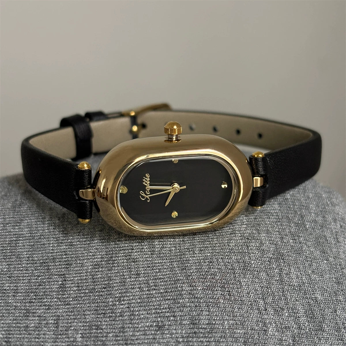 Oval Dial Leather Strap Watch - Black (Gold Frame) [OIBCXCPZ]