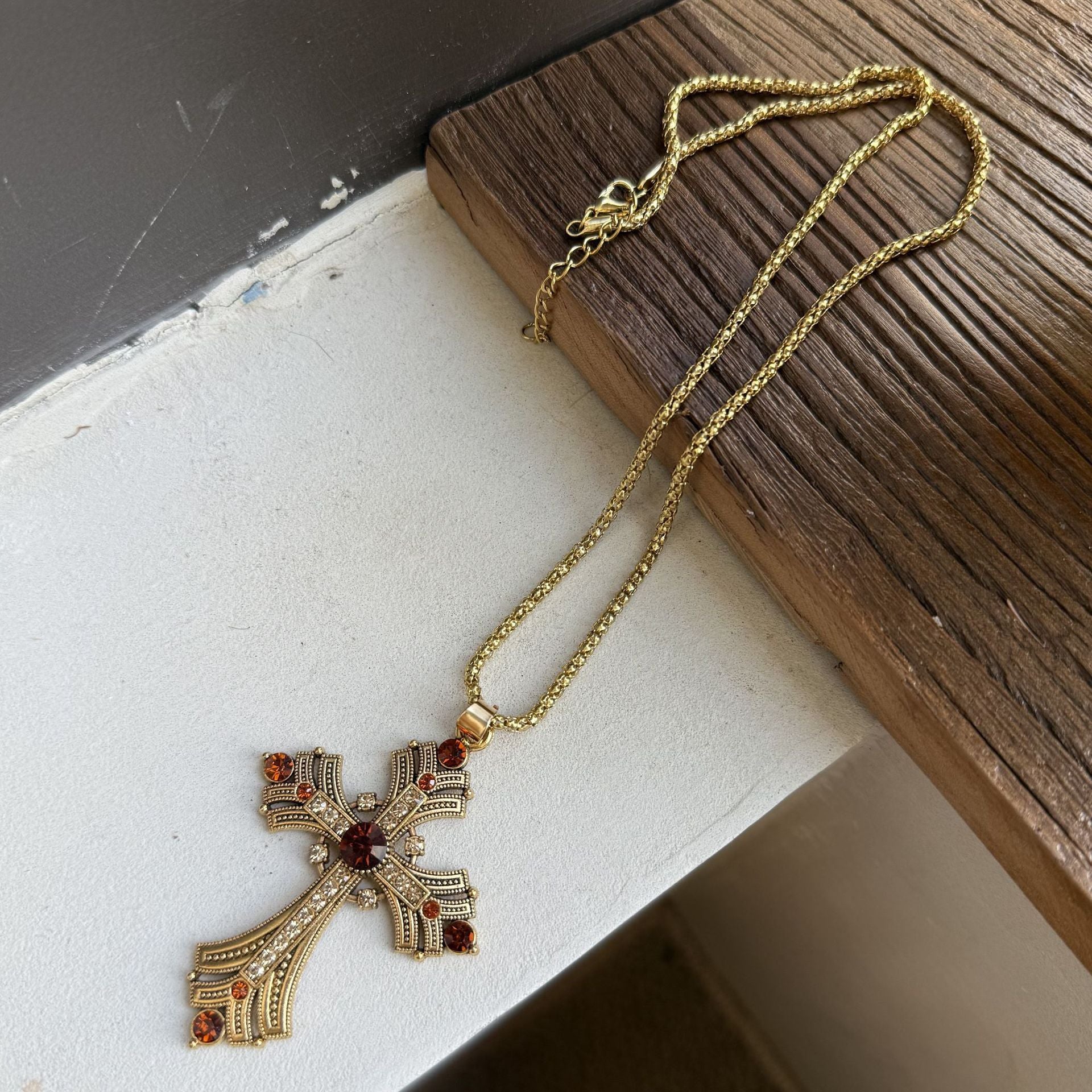 Karmella Retro Cross Necklace - Gold Exaggerated Cross Necklace [4GZ5TFYB]