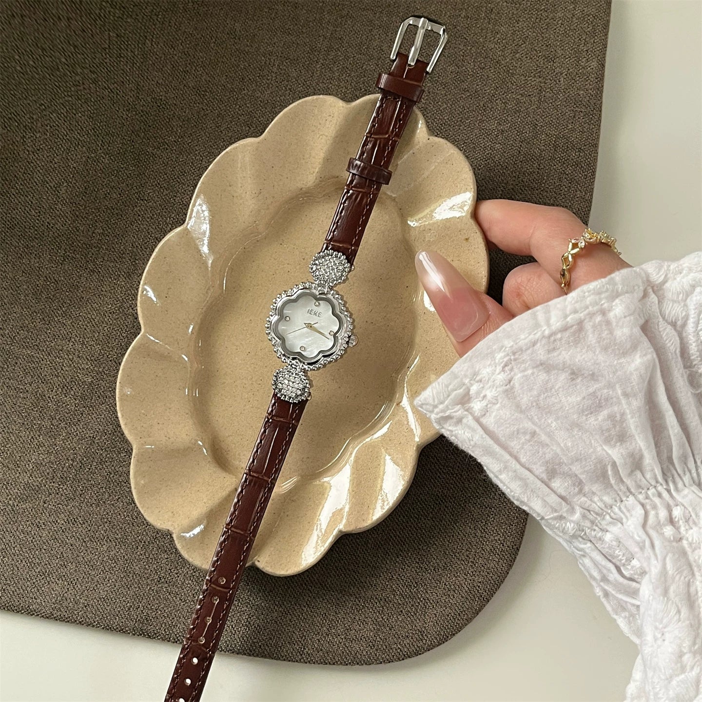 Vintage Camellia Leather Strap Watch - Brown Strap Silver Case White Dial [LWT02J2R]