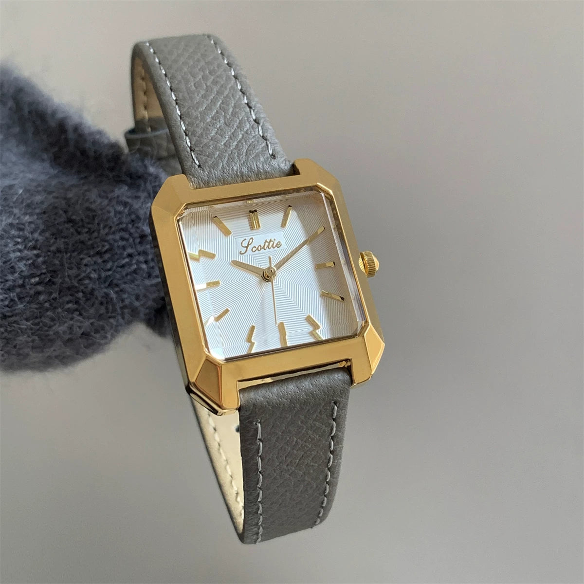 Square Case Minimalist Wrist Watch - Grey Strap Gold Case White Dial (Leather) [UIT4DAZL]