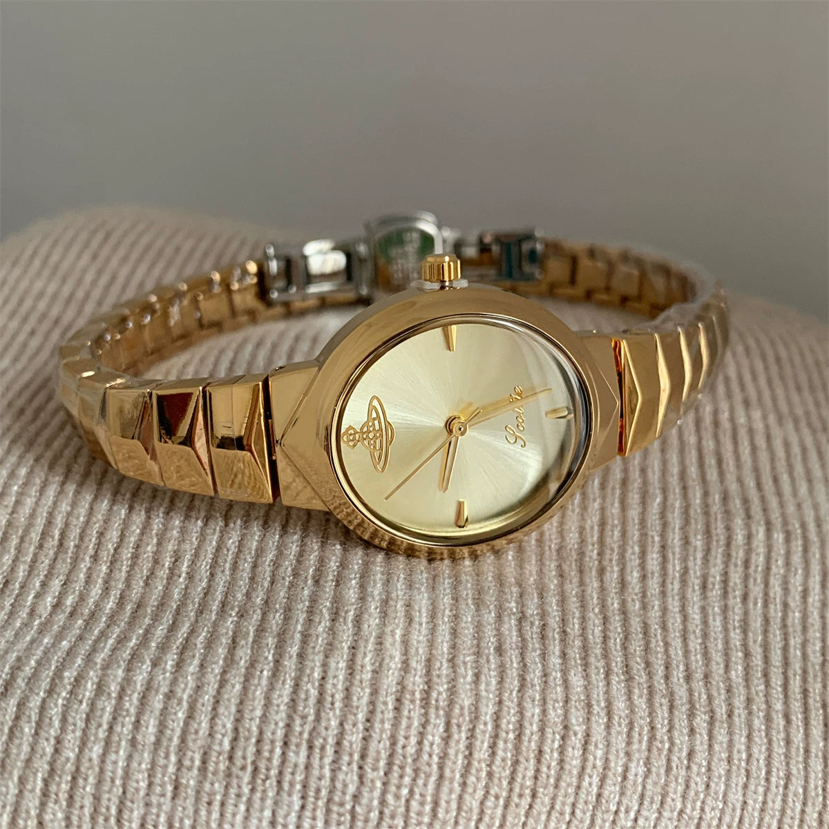 Minimalist Snake Chain Bracelet Watch - Gold with Gold Dial [XNXP6YWW]