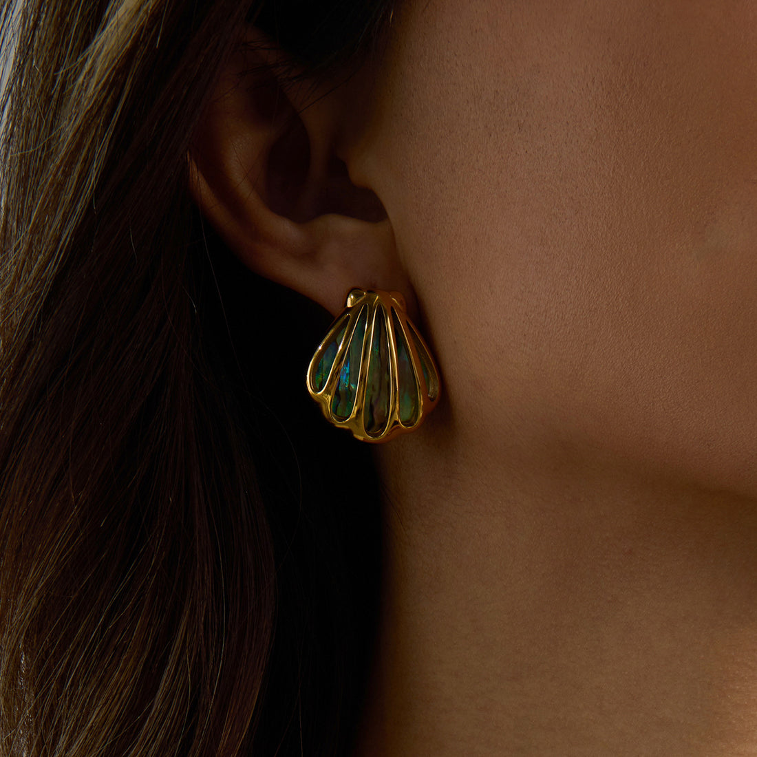 Glory Shell Necklace & Earrings Set