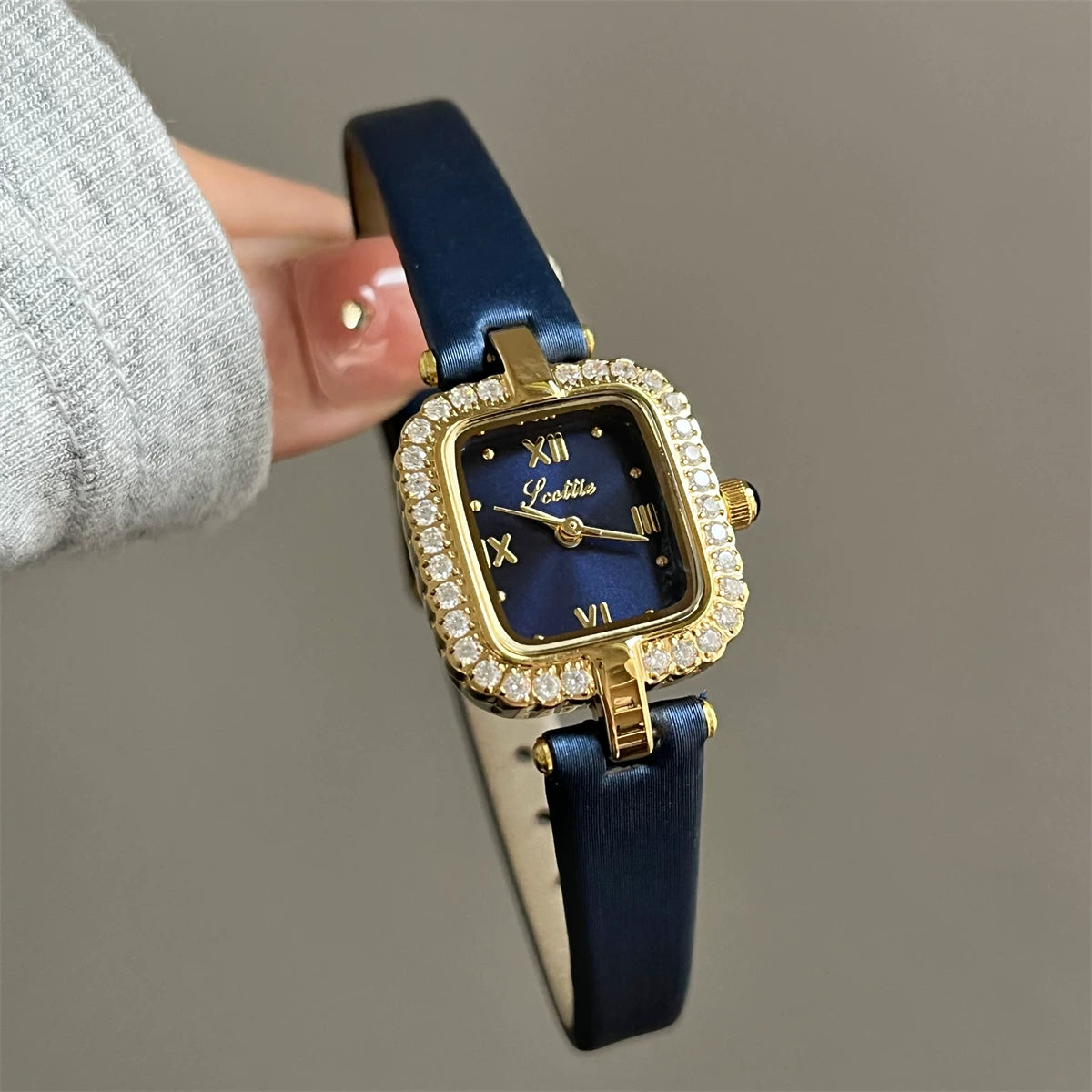 Square Mother-of-Pearl Dial Watch - Blue Strap Gold Case Blue Dial [1DP9PEY0]