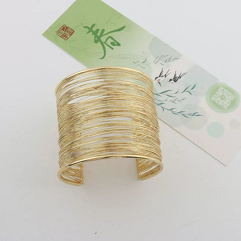 Hollow Letter D Cuff Bracelet - Wide Line Gold [SVW2I0SM]