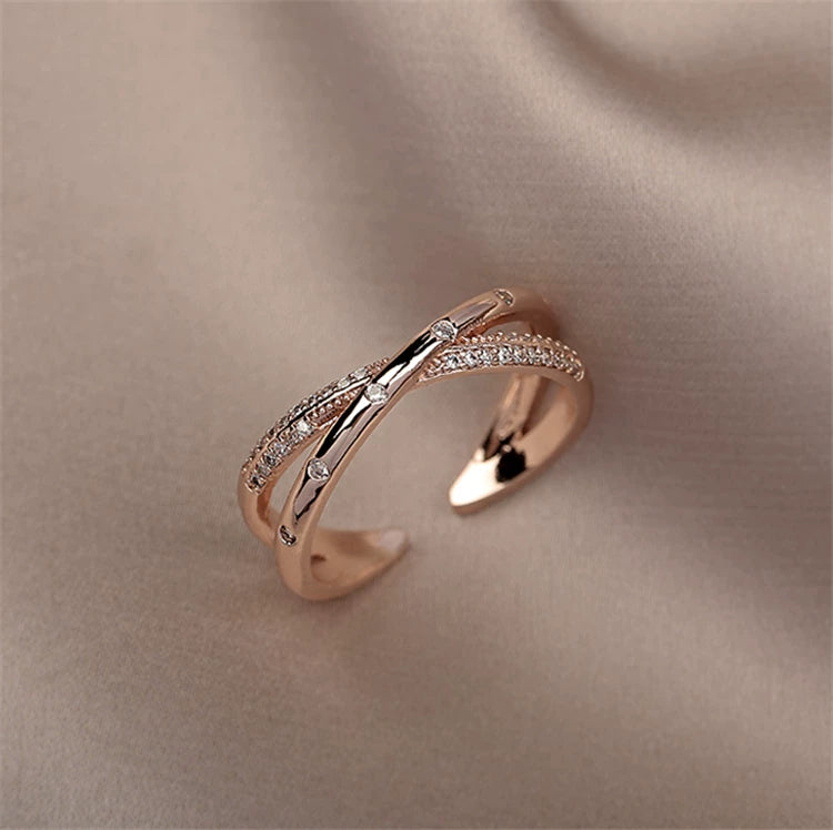 Cross Studded Dainty Ring - Small [A0XOOCIZ]
