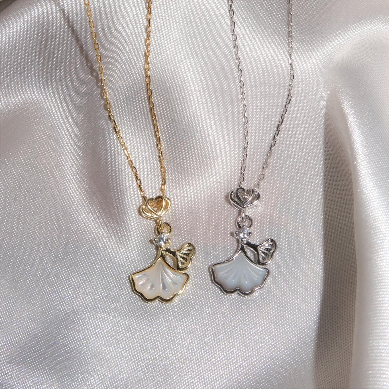 Naomi Marine Charm Necklace - Shell (Gold) [IEDZ1V9T]