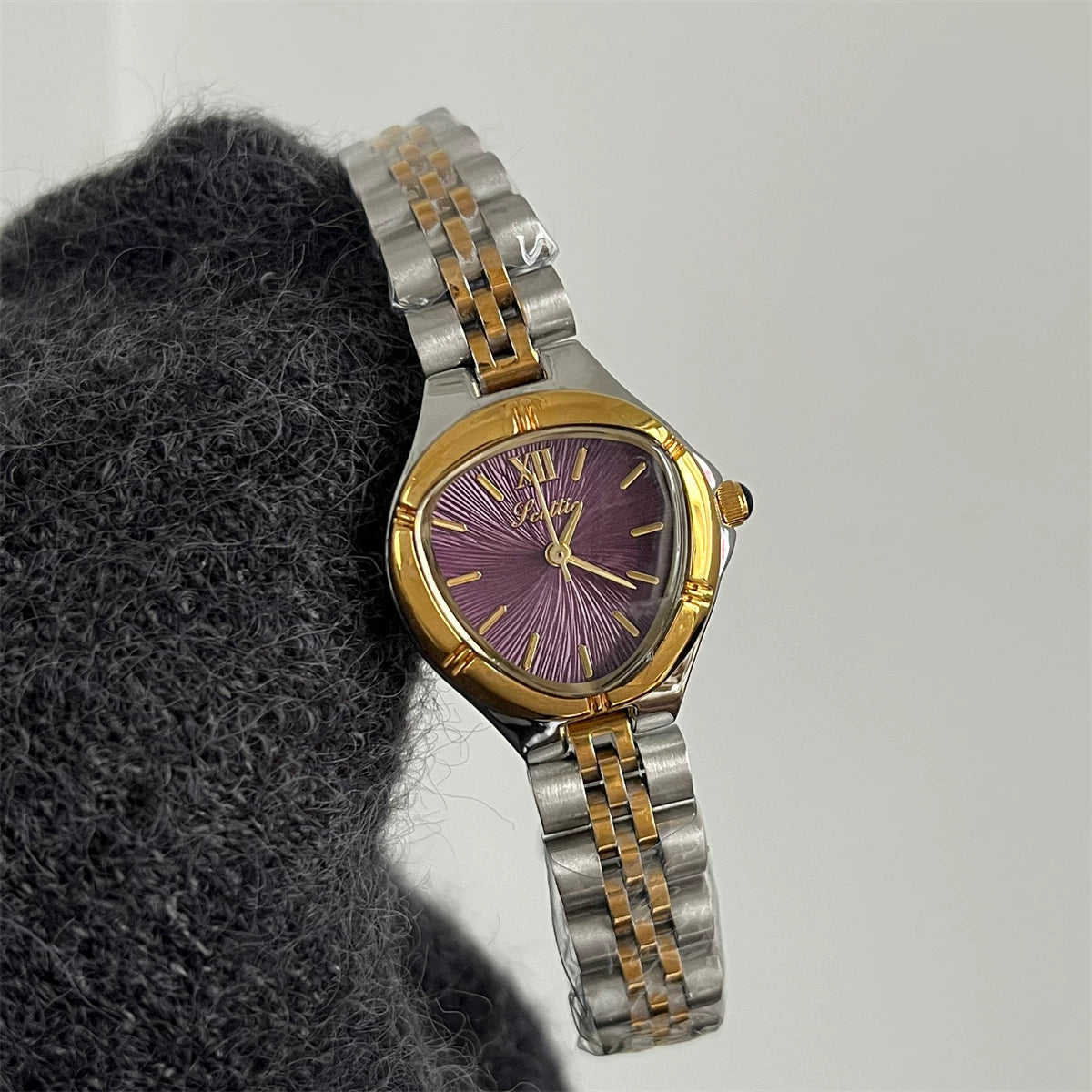 Minimalist Round Dial Bracelet Watch - Two-Tone with Purple Dial [GOFJIOKA]