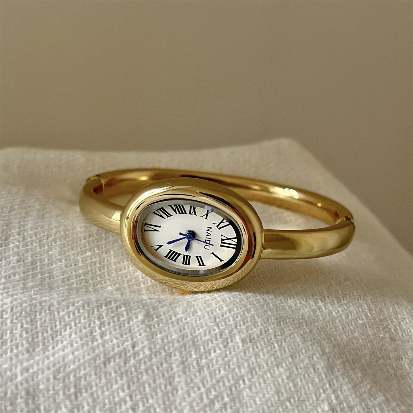 Vintage Inspired Bangle Watch - Gold Bangle / White Dial [TXBFSDF2]