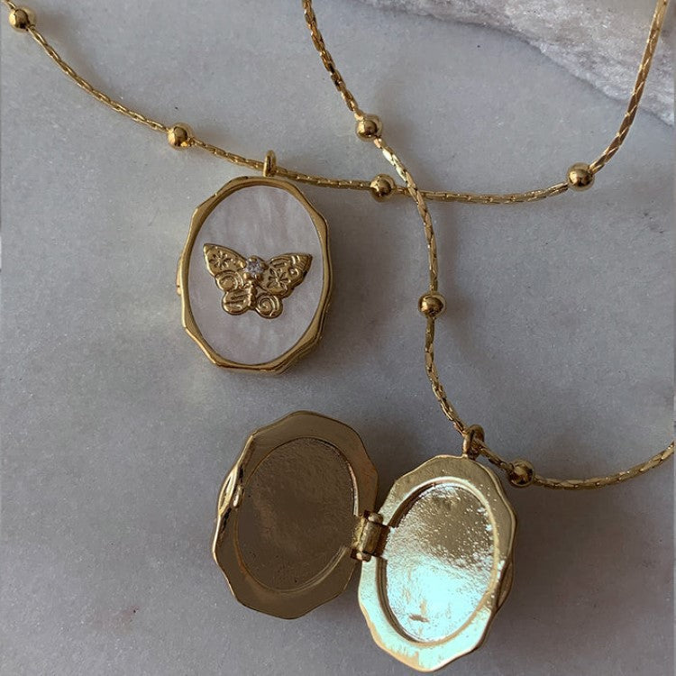 Floral Heart Locket Necklace - Butterfly Shell Locket [4A3QXDLP]