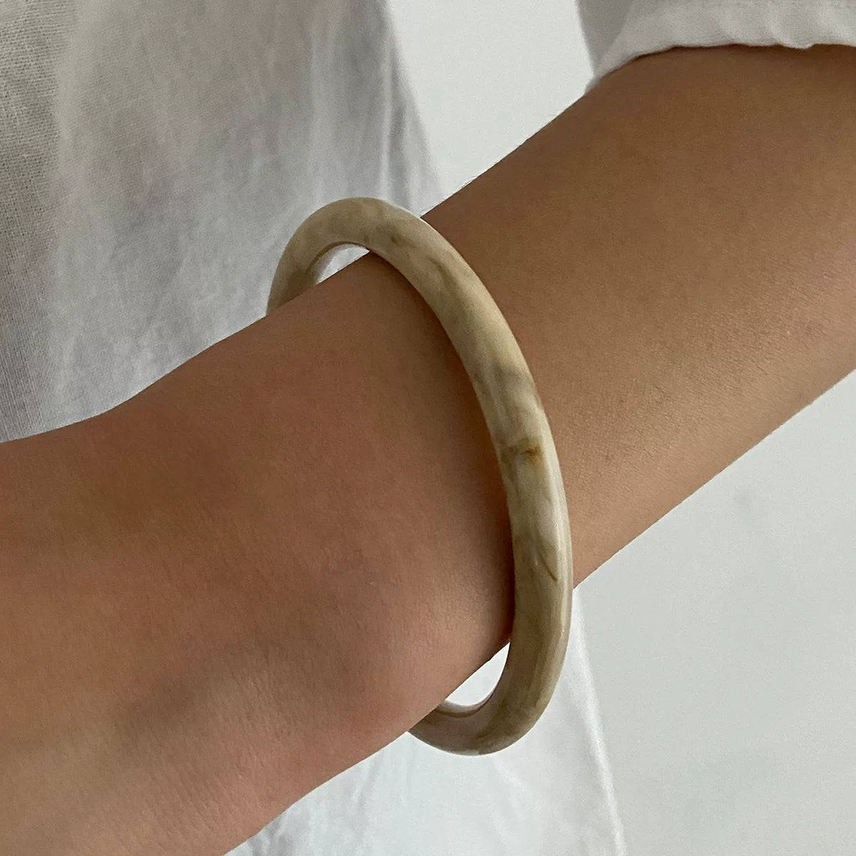 Vintage Glossy Square Bangle - Beige [F2QN8DLD]