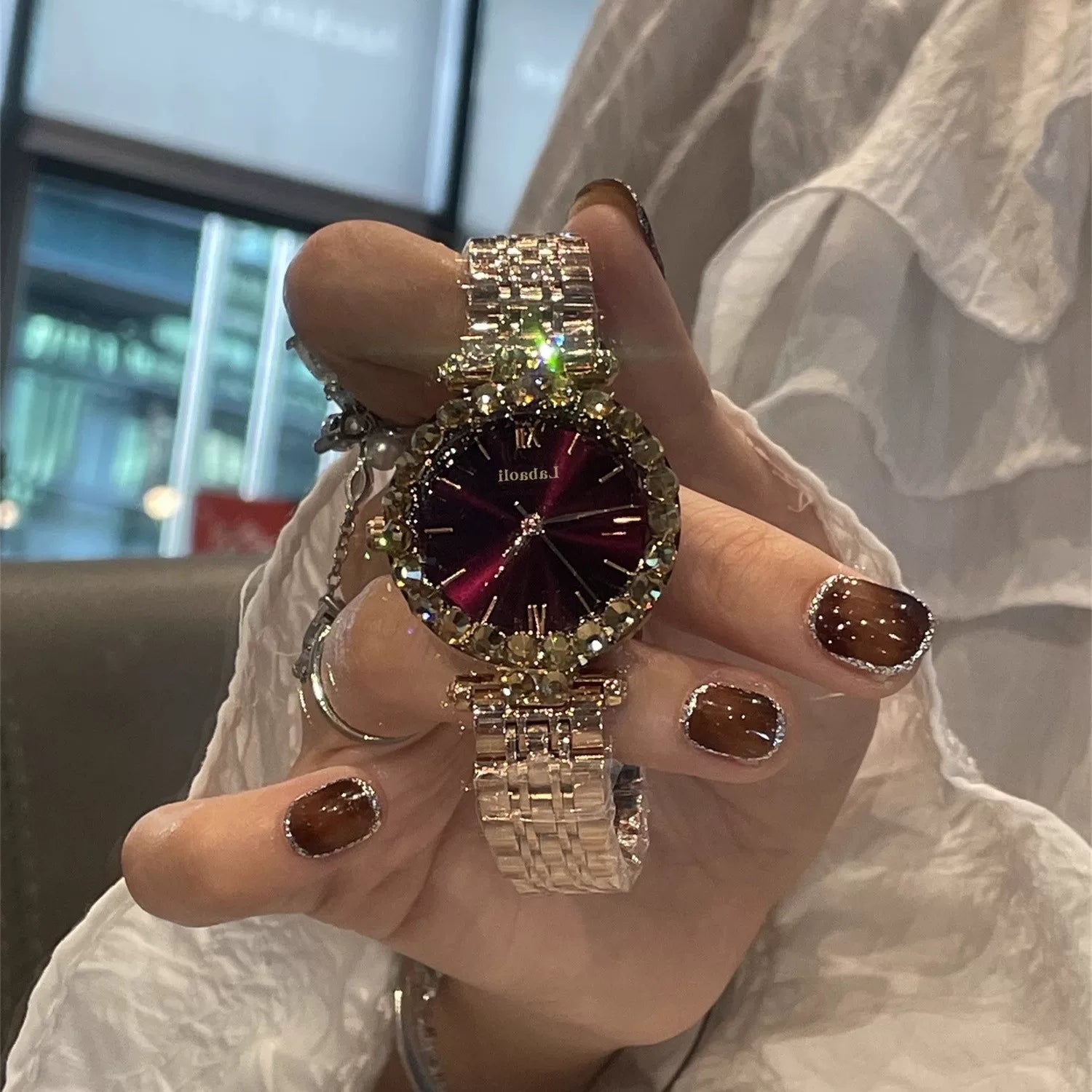 Classic Roman Numeral Bracelet Watch - Burgundy [ISTP49ZP]