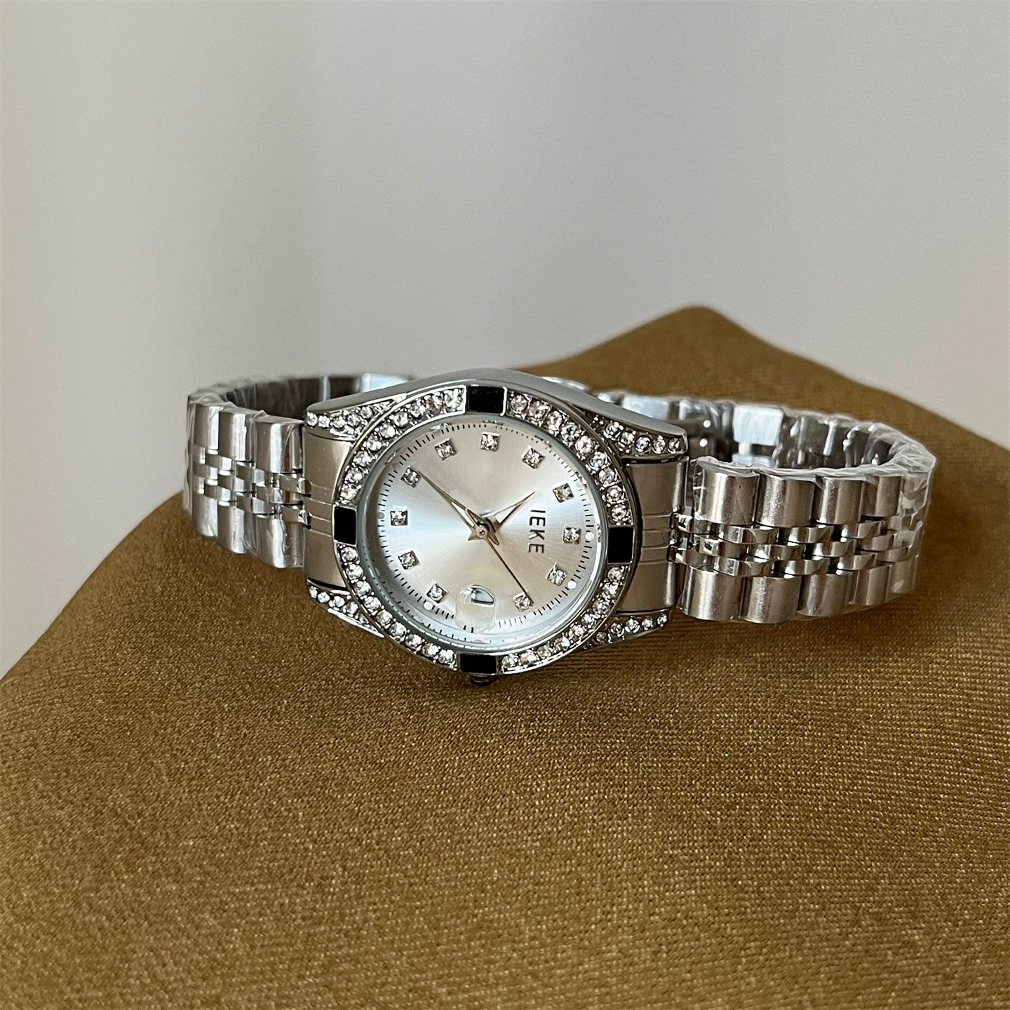 Dainty Round Dial Bracelet Watch - Silver Band White Dial [R6OJSZPN]