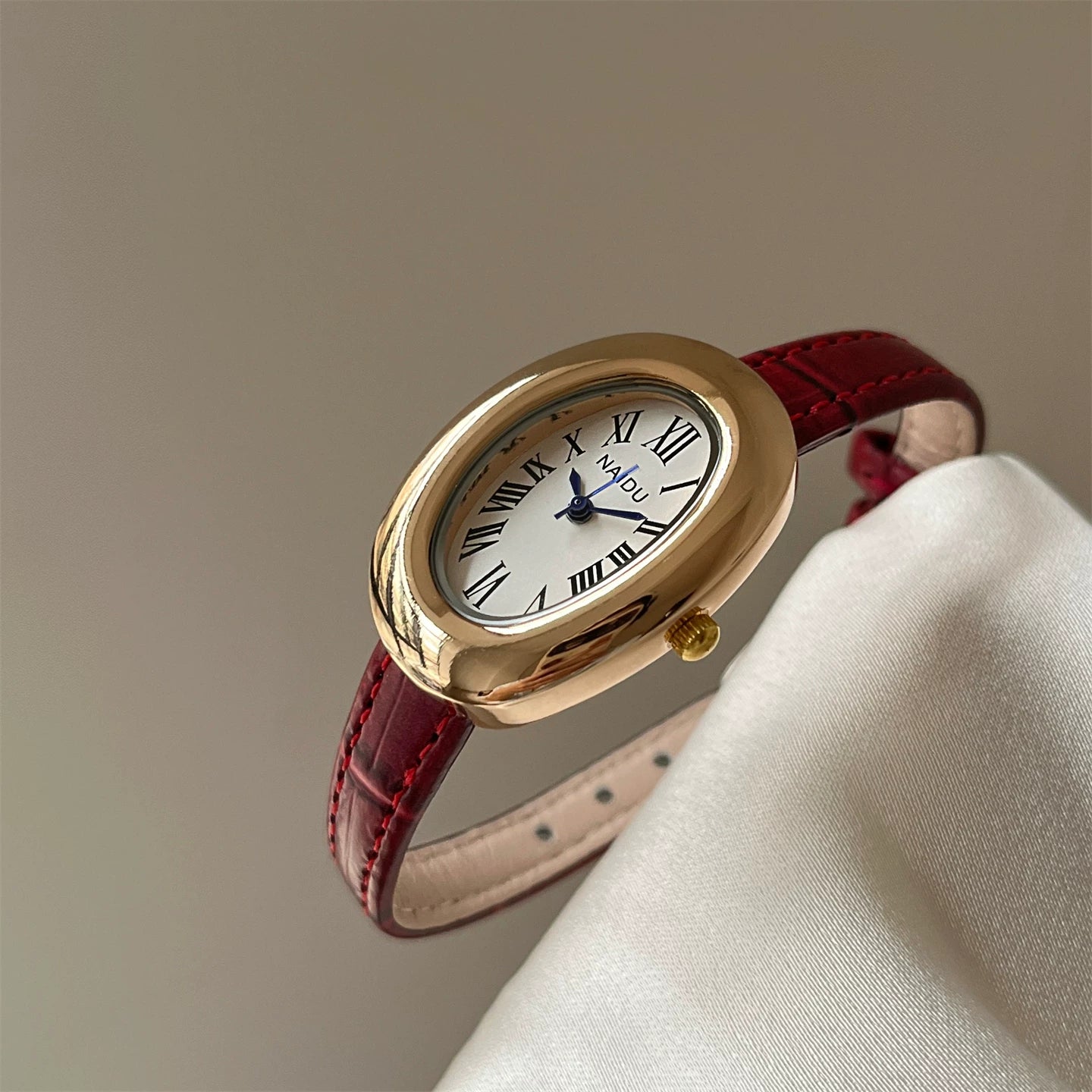 Vintage Inspired Bangle Watch - Red Leather / Gold Case / White Dial / Full Roman Numerals [O6HDTGEU]