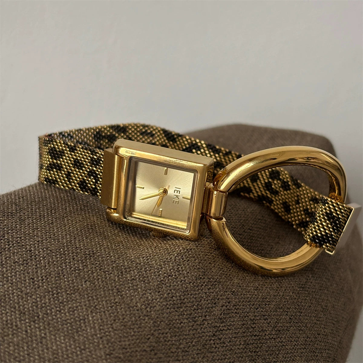 Vintage Square Dial Mesh Watch - Magnetic Mesh Band / Leopard Print [074HSPO1]