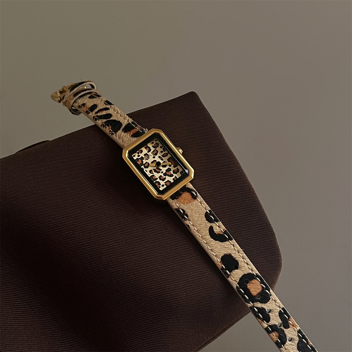 Avalina Snake Head Leopard Watch - IEKE88107 No Second Hand / Leopard Print Leather Band [LTF71WS1]