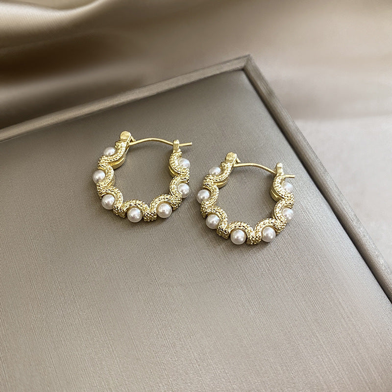 Akeelah Elegant Pearl Arc Earrings - Style 2 [XLQV819P]