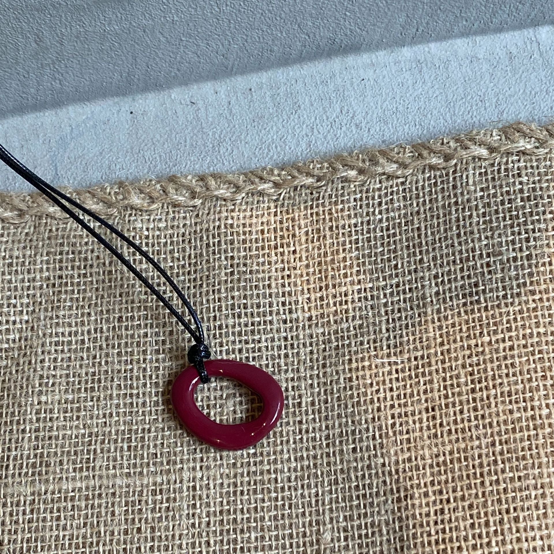 Charley Geometric Pendant Necklace - Wine Red Irregular O Necklace [N5X6PLYD]