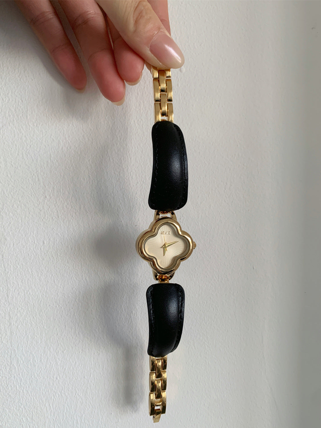 Bostyn Clover Leather Watch - Black Strap, Gold Frame & Dial [ZZ8SFEEY]