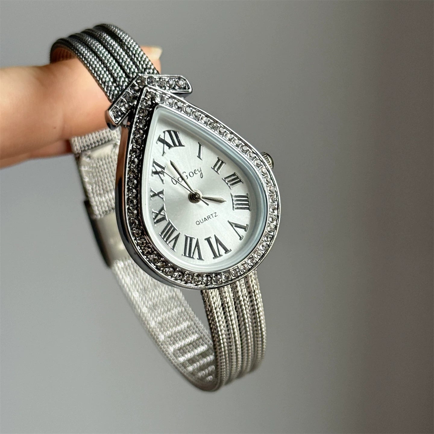 Vintage Roman Numeral Mesh Watch - Silver Strap White Dial [LF8F1A46]