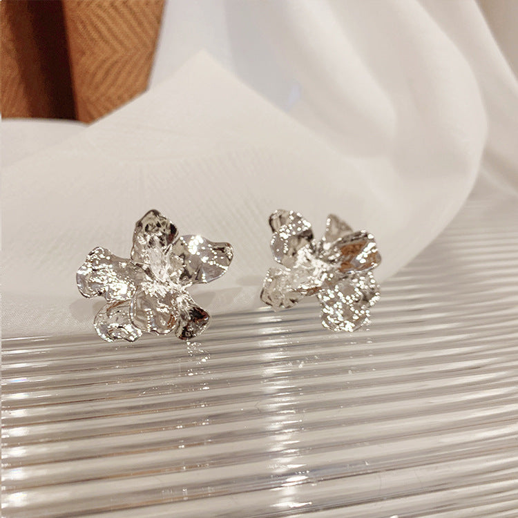Ryla Sculptural Floral Studs - Silver 3D Flower Stud Earrings (925 Silver Needle) [03X1CPNQ]