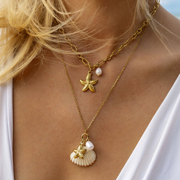 Vaani Seashell & Pearl Charm Necklace