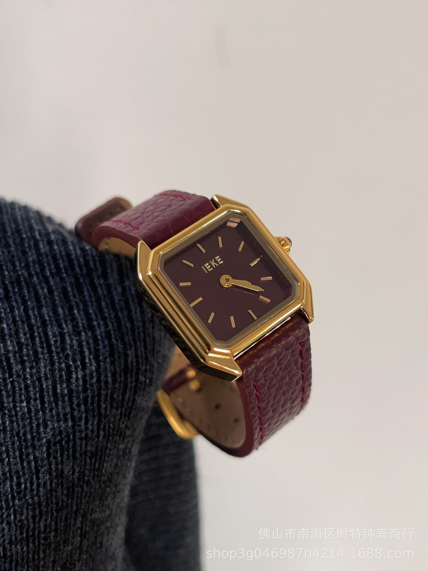Zhamira Retro Red Watch - Leather Strap with Square Markers [OJWJ9366]