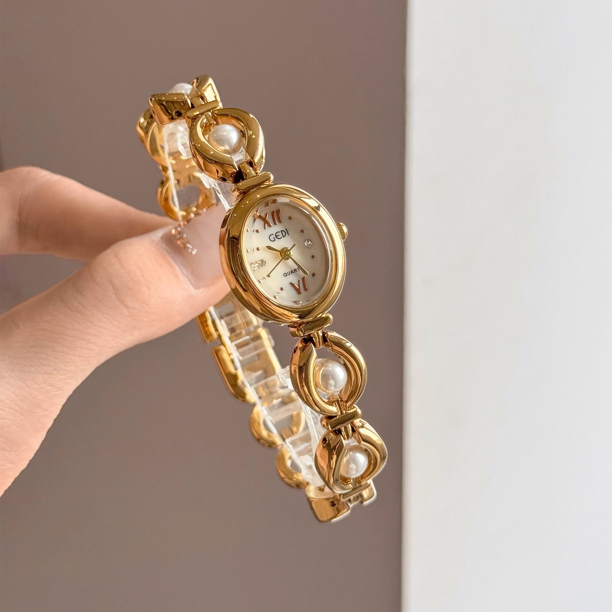 Vintage Inspired Jewelry Bracelet Watch - Pearl Chain Gold Watch [LMWHBNBG]
