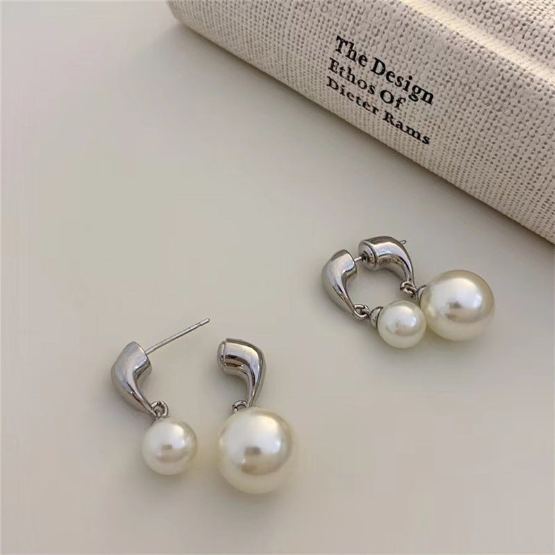 Lainee Geometric Pearl Earrings - Silver [M1VTCTNK]