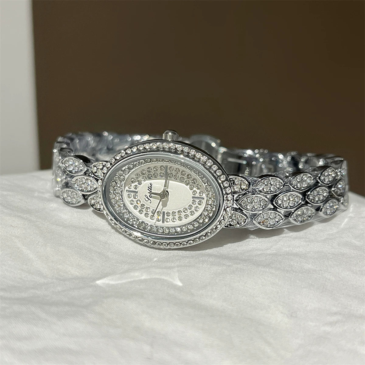 Oval Crystal Embellished Bracelet Watch - Silver (9205 Crystal) [UIA9DAJG]