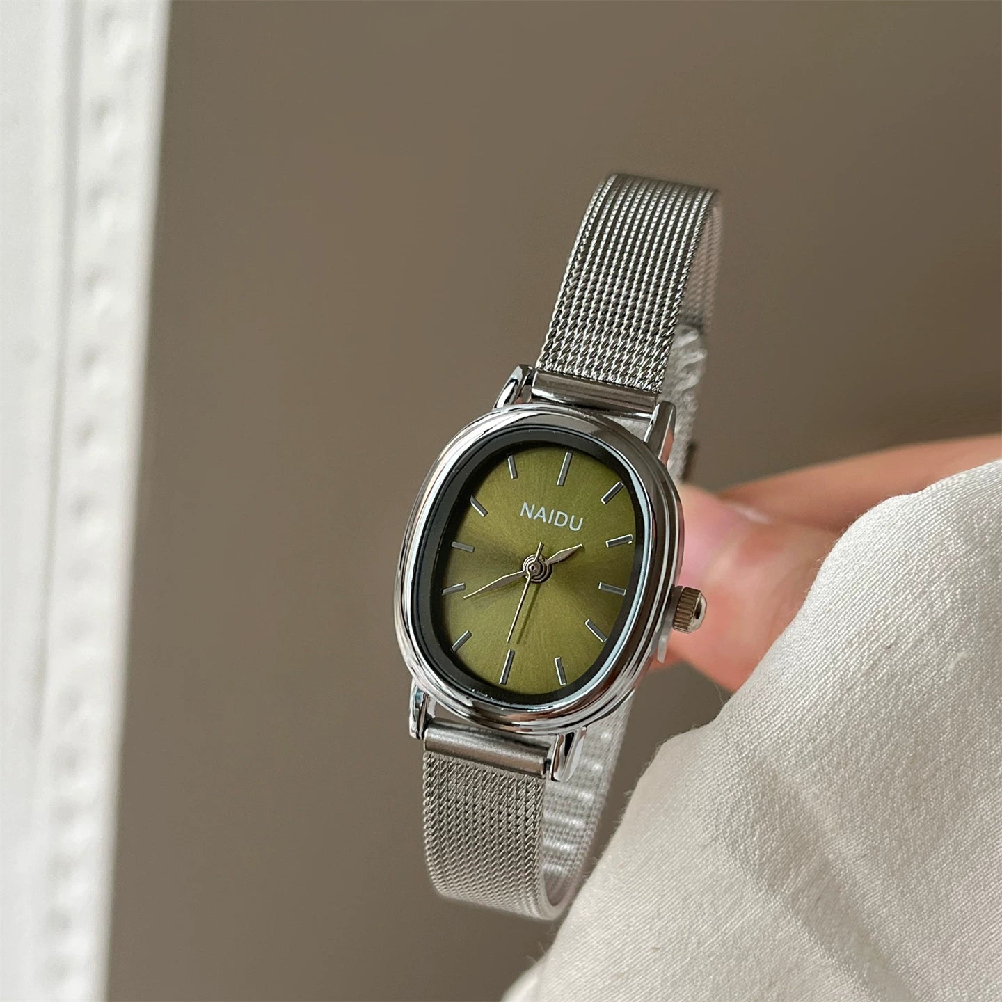 Oval Vintage Leather Strap Watch - Silver Strap Green Face (Oval Wire Mesh) [KSSDD45H]