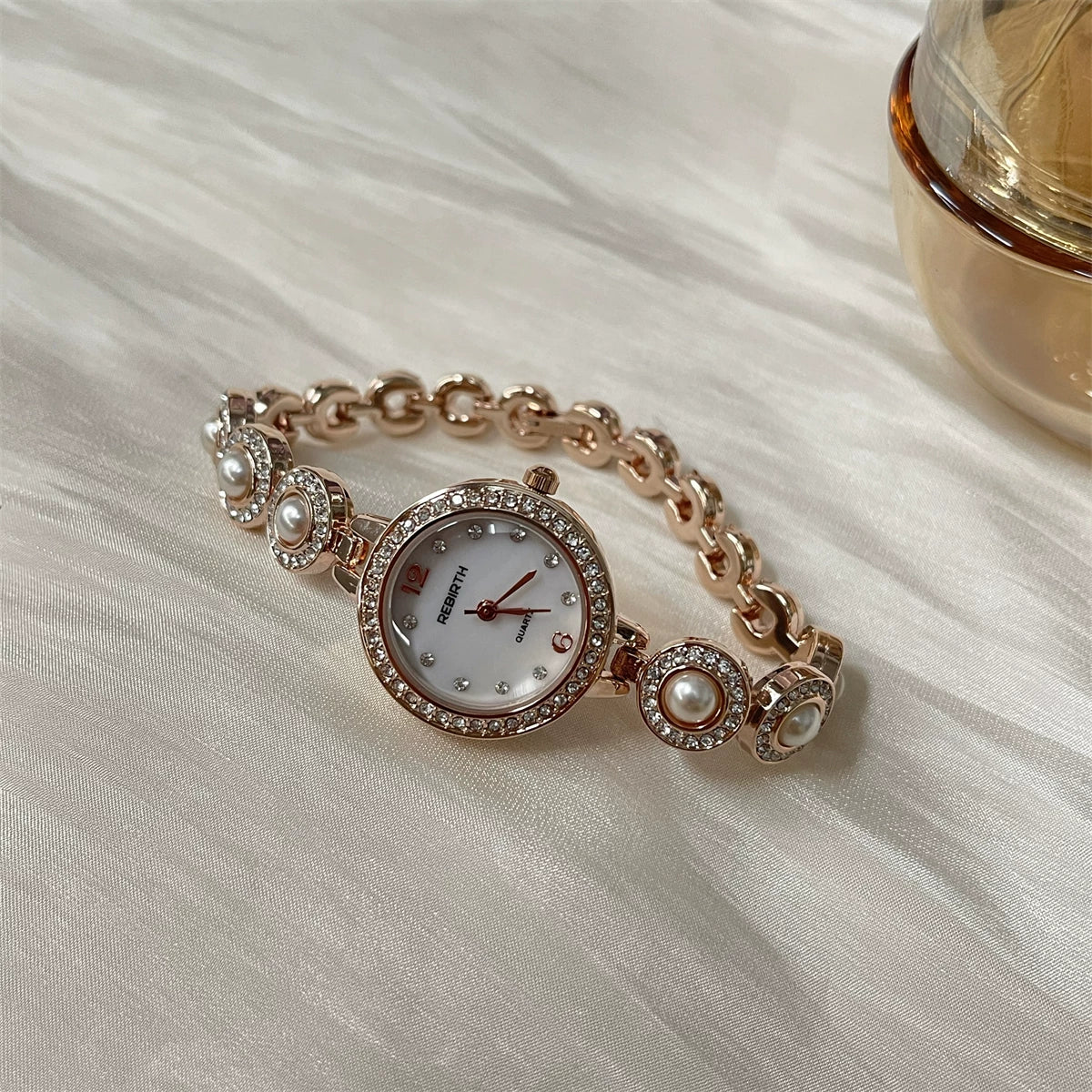 Pearl Bracelet Watch - Rose Gold (Large Pearls) [VEN2KP3K]