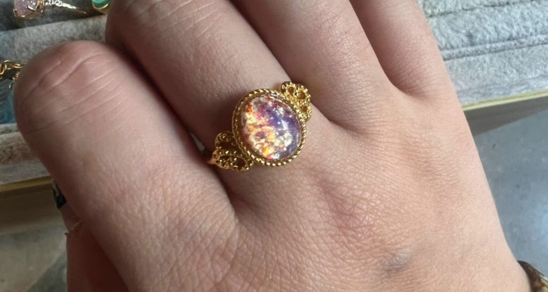 Isabella Iridescent Vintage Ring