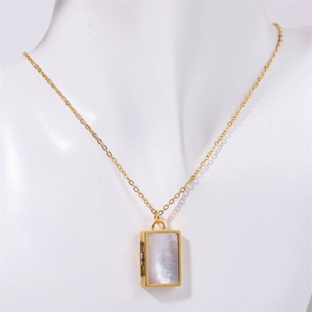 Butterfly Shell Locket Necklace - Gold White Shell - Rectangle [L4UN1WJV]