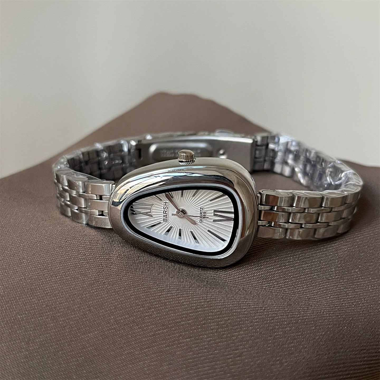 Vintage Snake Head Shaped Watch - Silver Strap White Dial (Steel Strap) [G60DM9GK]