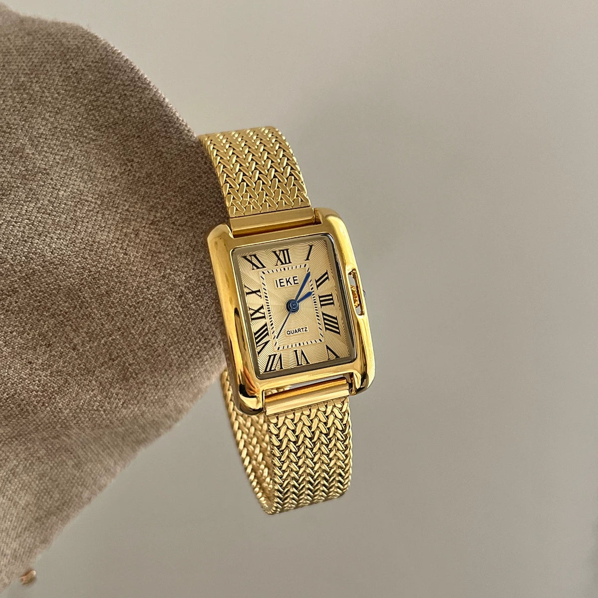 Classic Square Chain Watch - Gold with Gold Dial [H97NBIAX]