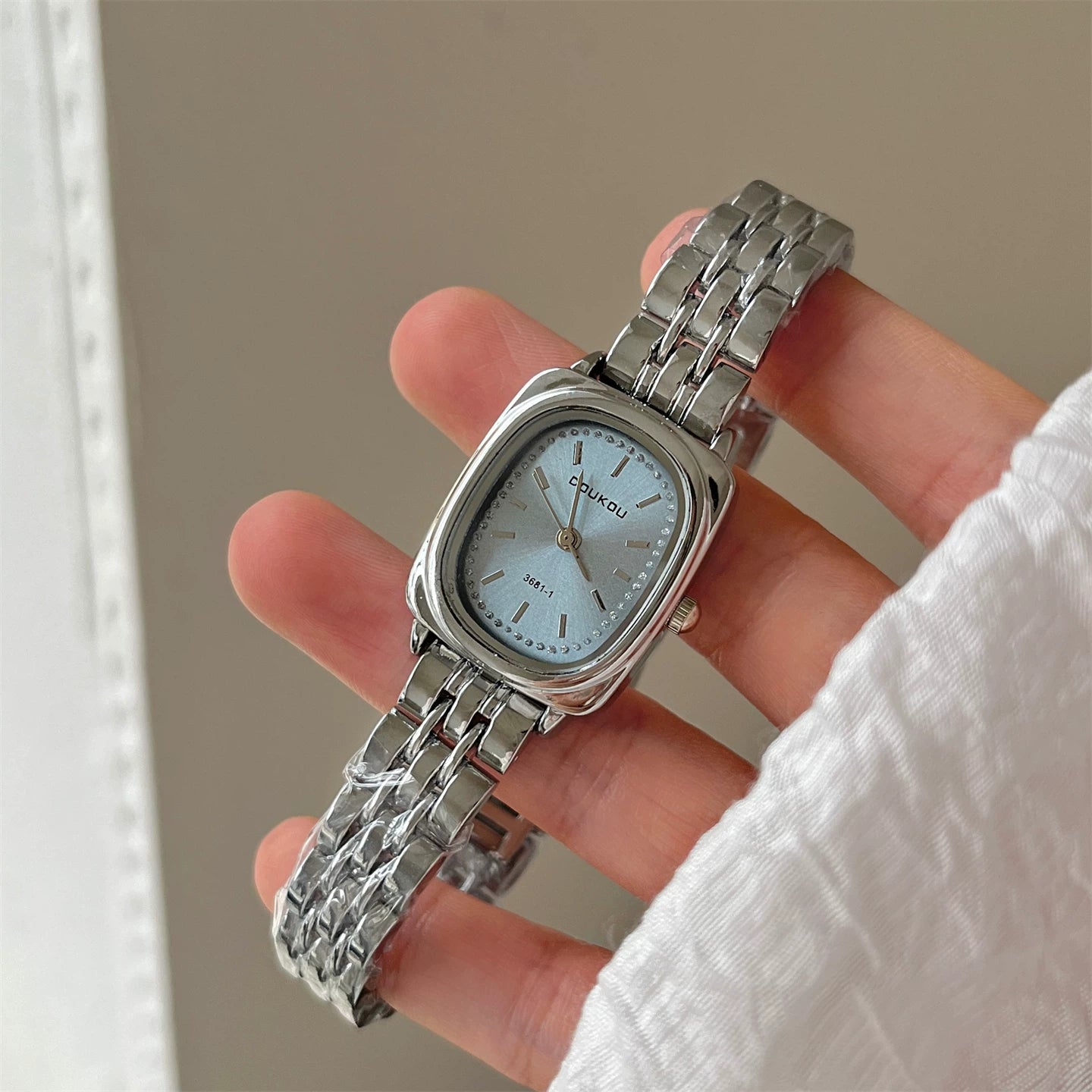 Daisy Dial Bracelet Watch - Silver Strap Blue Dial Small Square [0JXMET7X]