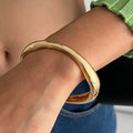 Concave Glossy Wide Cuff Bracelet - Gold Circle [YBKQ3WQ1]