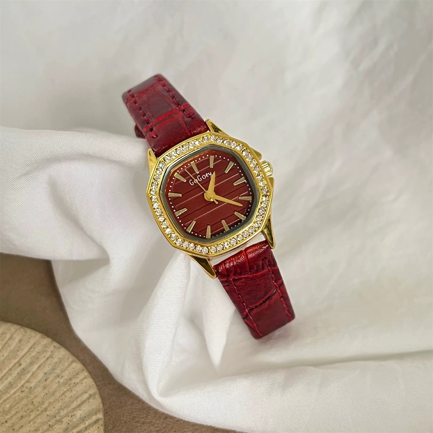 Vintage Polygonal Small Dial Watch - Ancora Red Strap [XYMJA4N1]