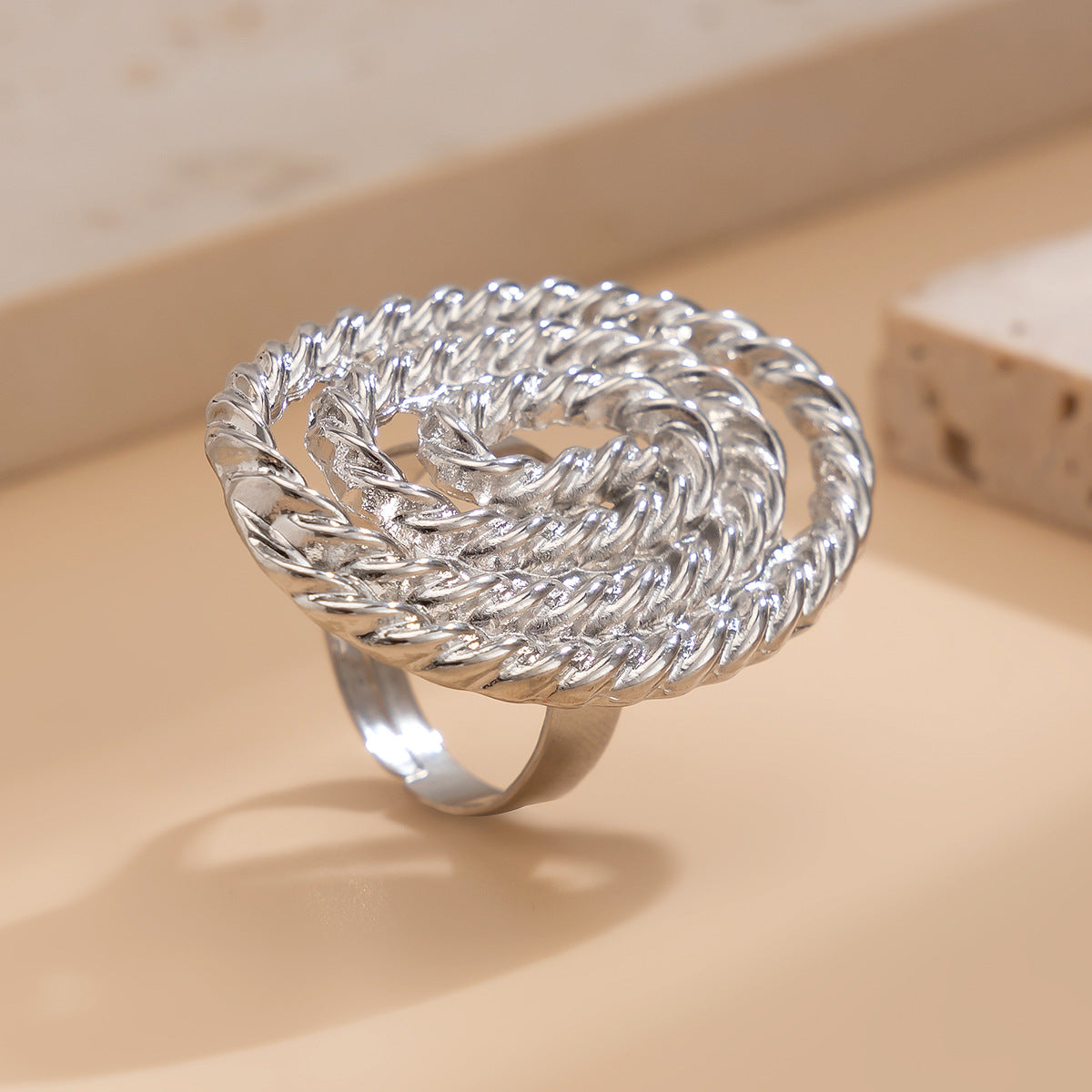 Amaryllis Starfish Statement Ring - Corrugated Spiral Silver [73VH5XBI]