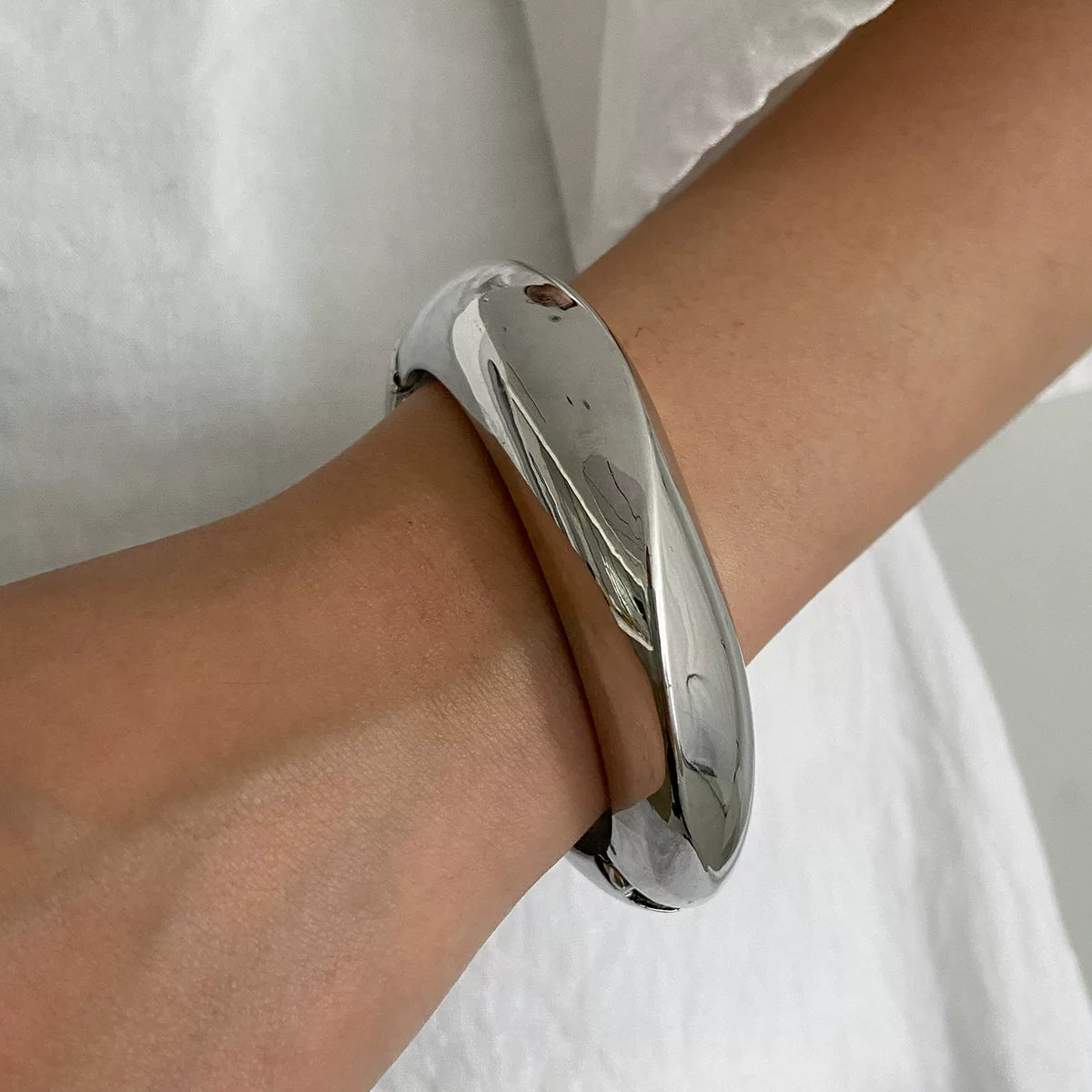 Irregular Resin Bangle Bracelet - Silver [3S0THPA5]