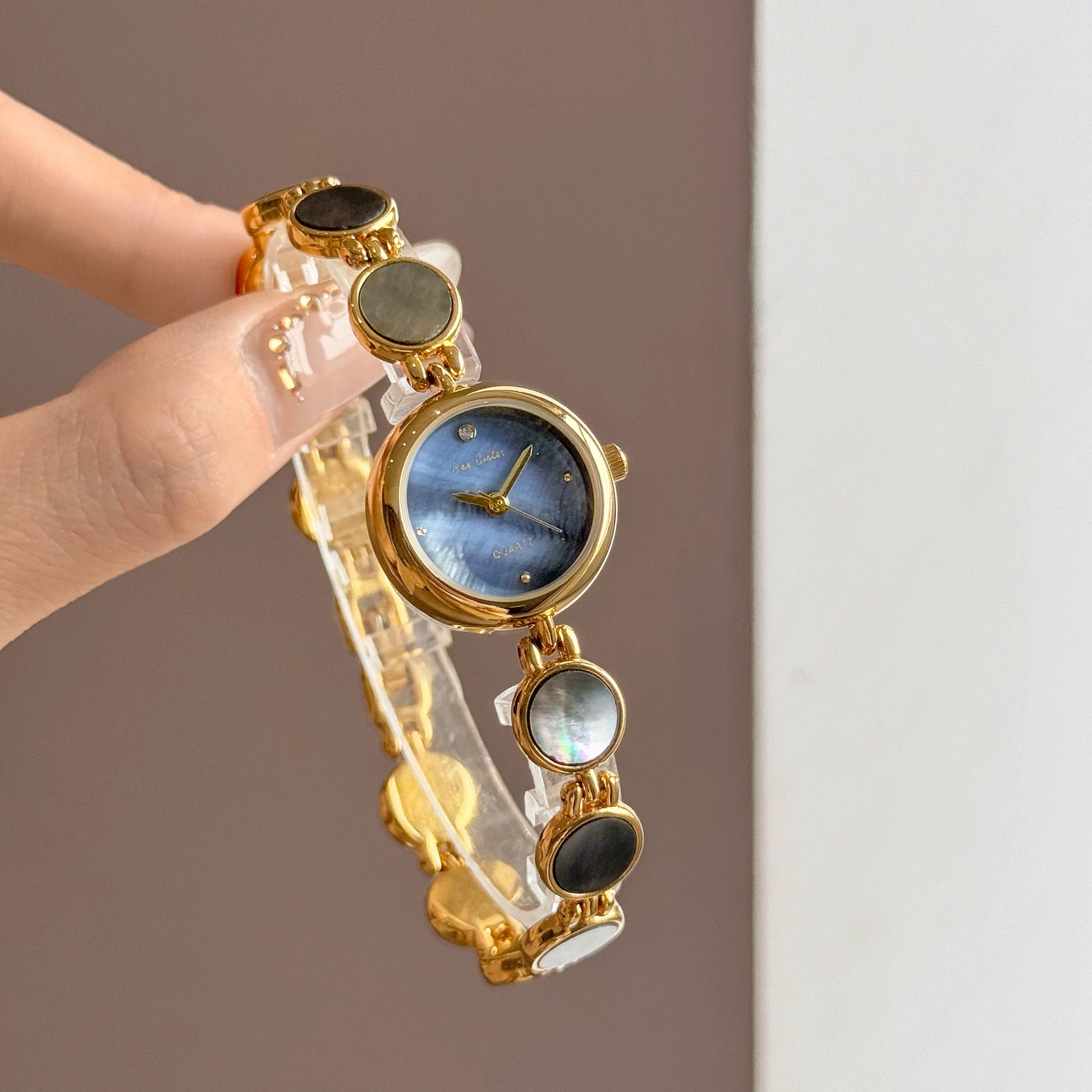 Vintage Inspired Jewelry Bracelet Watch - Smoky Blue Gold Watch [XBVDO3Q6]