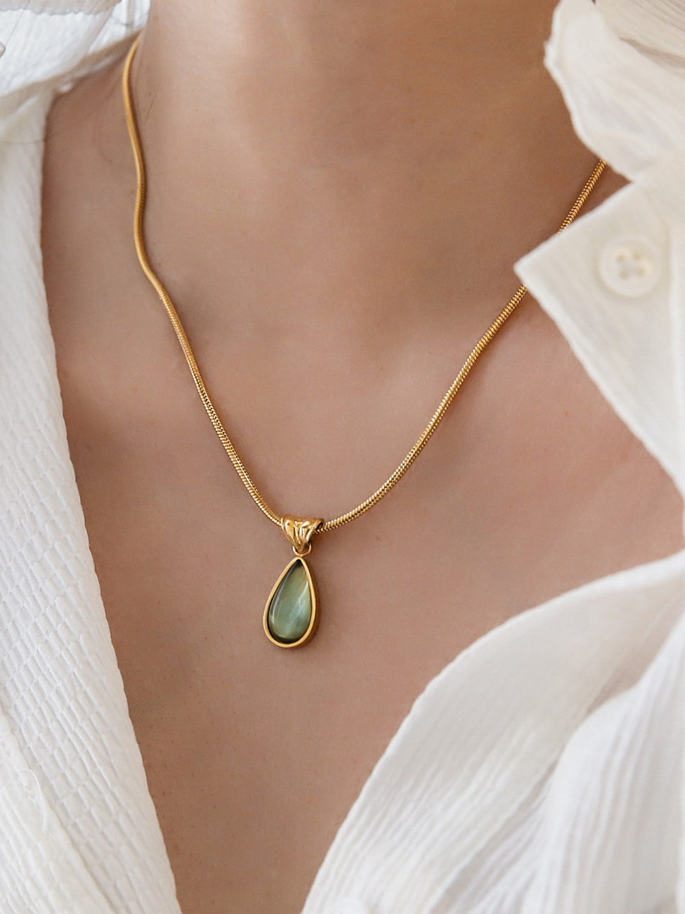 Gracie Teardrop Pendant Necklace