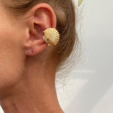 Jalia Seashell Ear Cuff