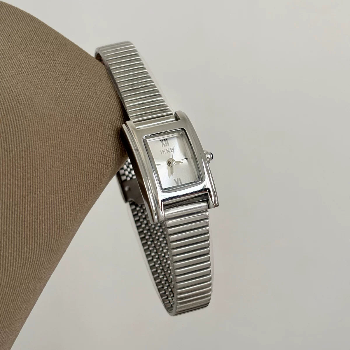Vintage Square Bracelet Watch - Silver Band White Face (Arsenal Band) [JKZ1FUI7]