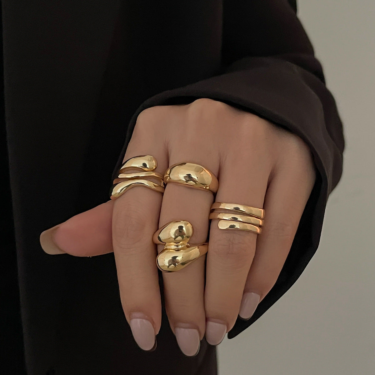 Mali Pearl Accented Cuffs - Ring Light Gold [L9QK0M3D]