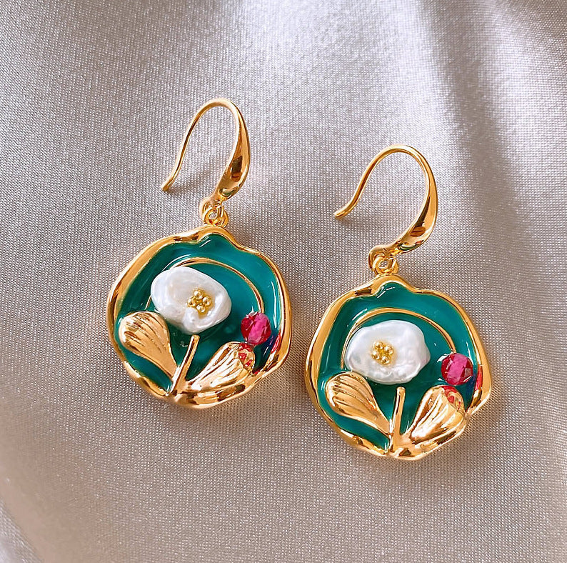 Brennan Baroque Pearl Stud Earrings - Style 2 [WPUYXGT7]