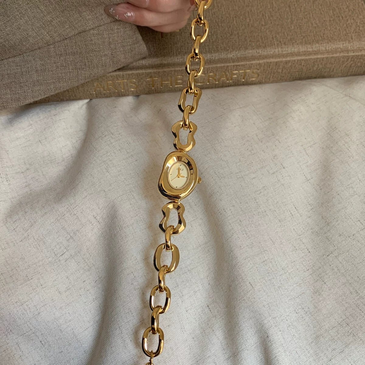 Irregular Hollow Bracelet Watch - Gold Band with Gold Dial [B9MCYR8A]